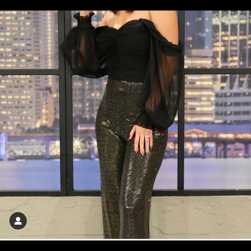 Womens GOLD sequin flare pant (NEW WITH TAGS) size MEDIUM